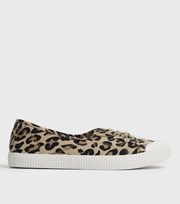 New Look Stone Leopard Print Canvas Round Toe Lace Up Trainers